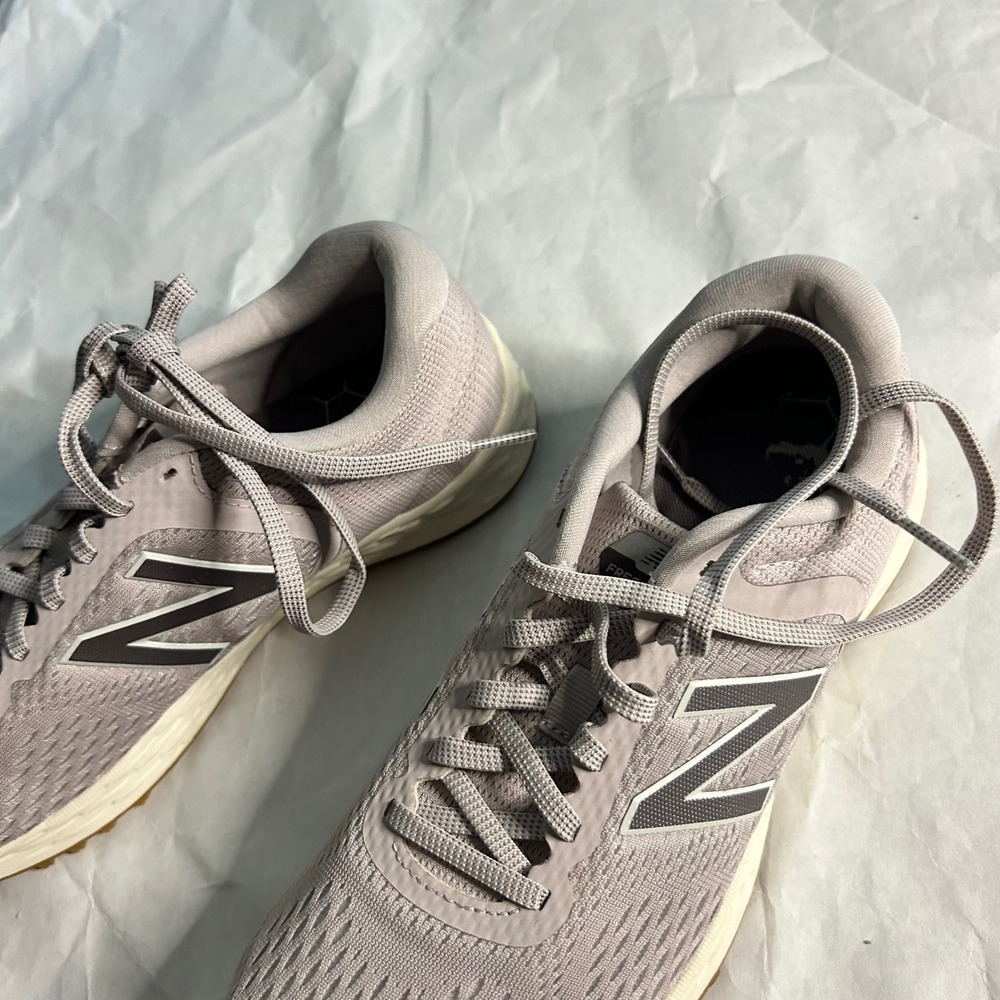 New Balance Fresh Foam Arishi v2 Running Shoes Cushioned Comfort Size 9
